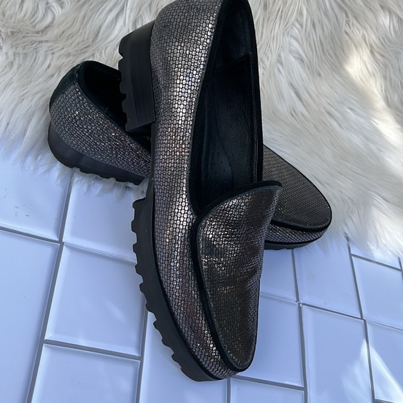 Donald J Pliner ELEN Metallic Platform Loafers Sz: 9.5M - Picture 12 of 16